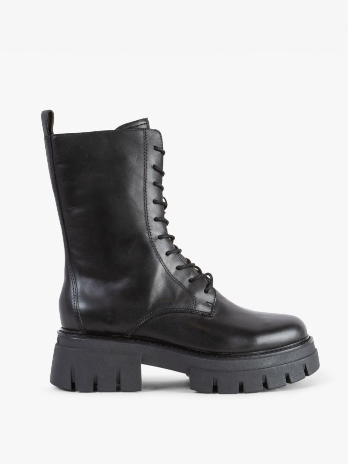 מגפיים צבאיות - נעליים