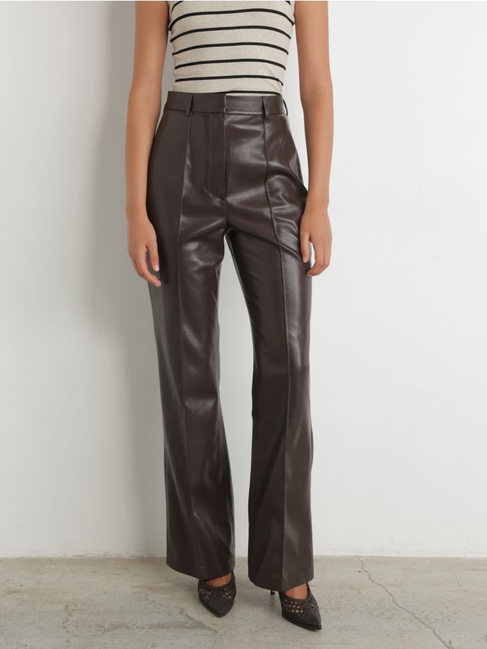 מכנסיים מחוייטים דמוי עור - בגדים