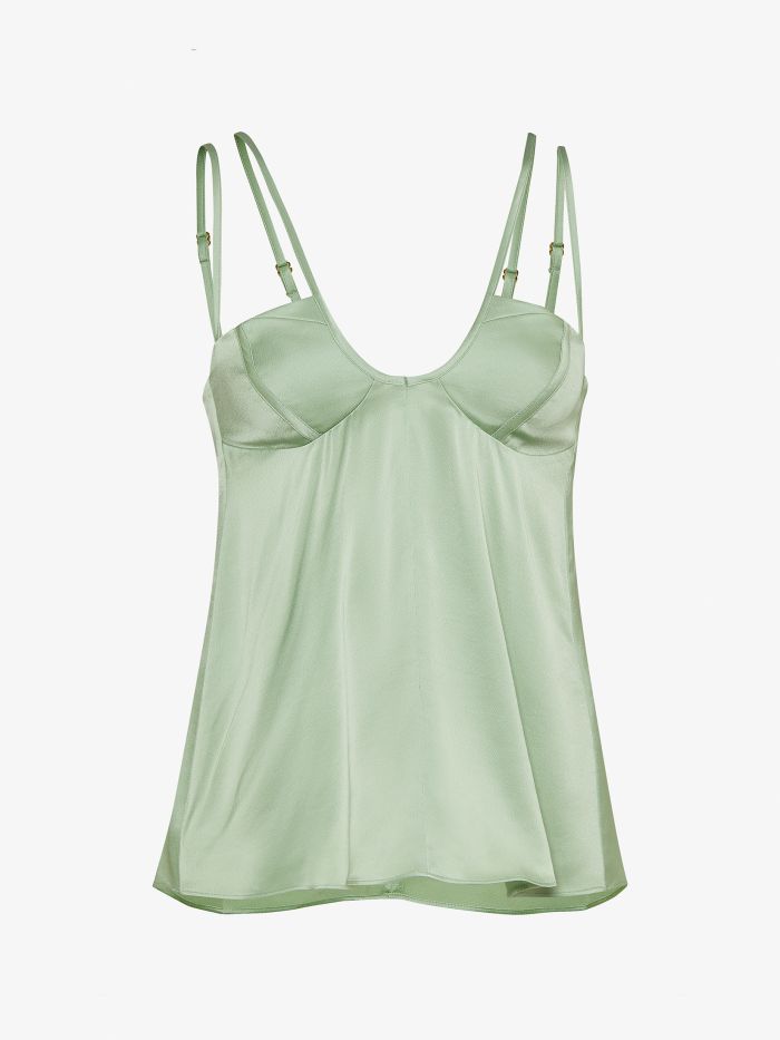 טופ קורנל - בגדים