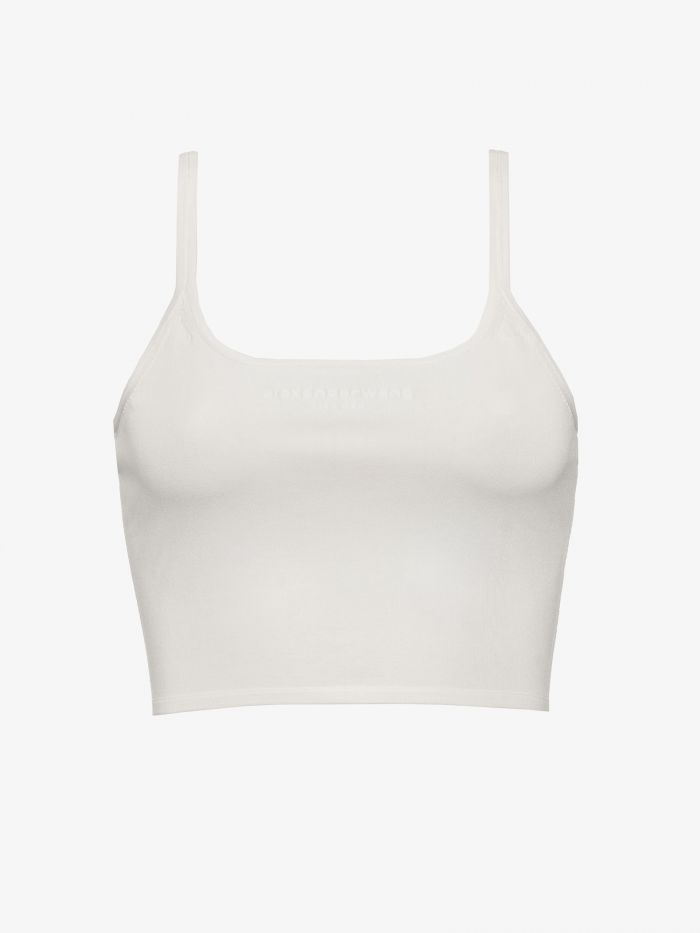 גופיית סקופ - בגדים