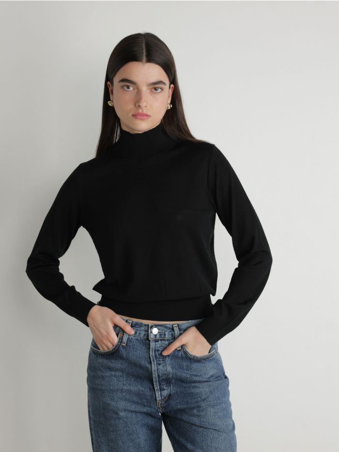 סוודר עם צווארון גולף - בגדים