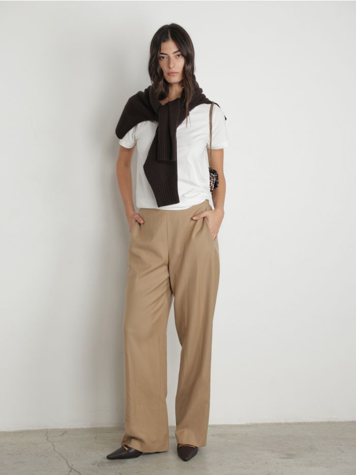 מכנסיים מחויטים - בגדים