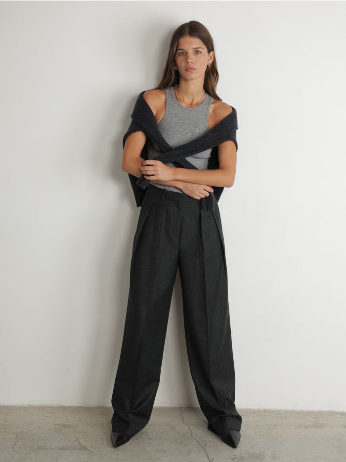 מכנסיים מחויטים מקרפ אדמירל - בגדים