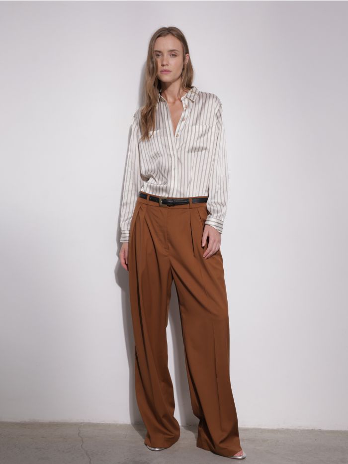 מכנסיים ארוכים מחויטים - בגדים