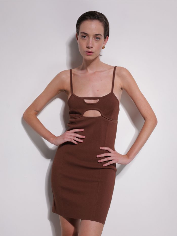 שמלת מיני קאט אאוט - בגדים