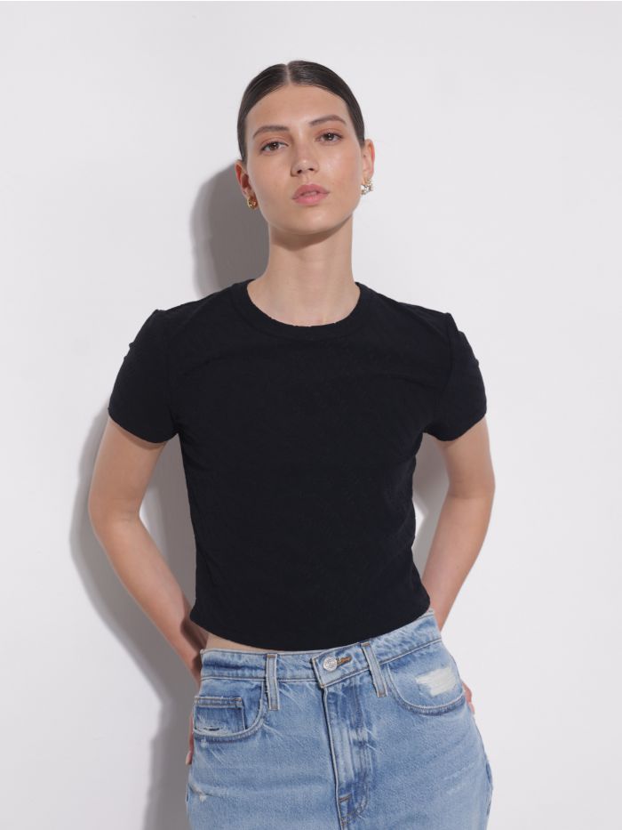 חולצת בייבי-טי - בגדים