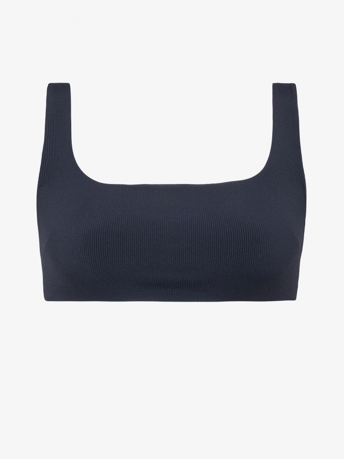 טופ מפתח מרובע - בגדים