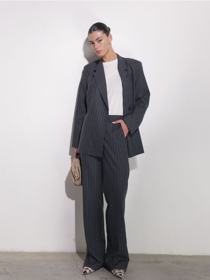 מכנסי דרו - בגדים