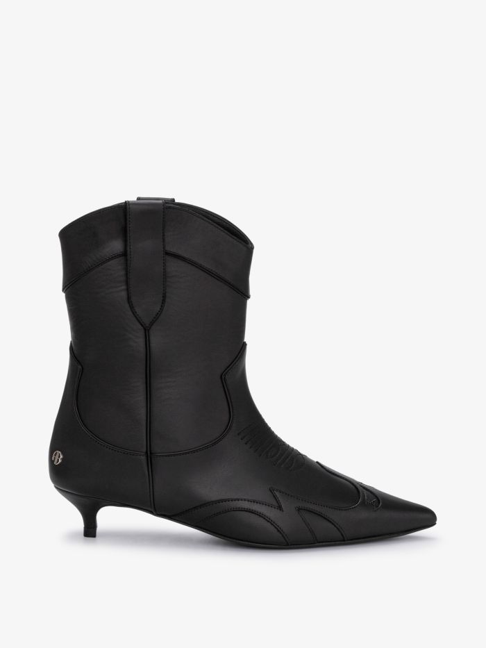 מגפוני עקב מעור - נעליים