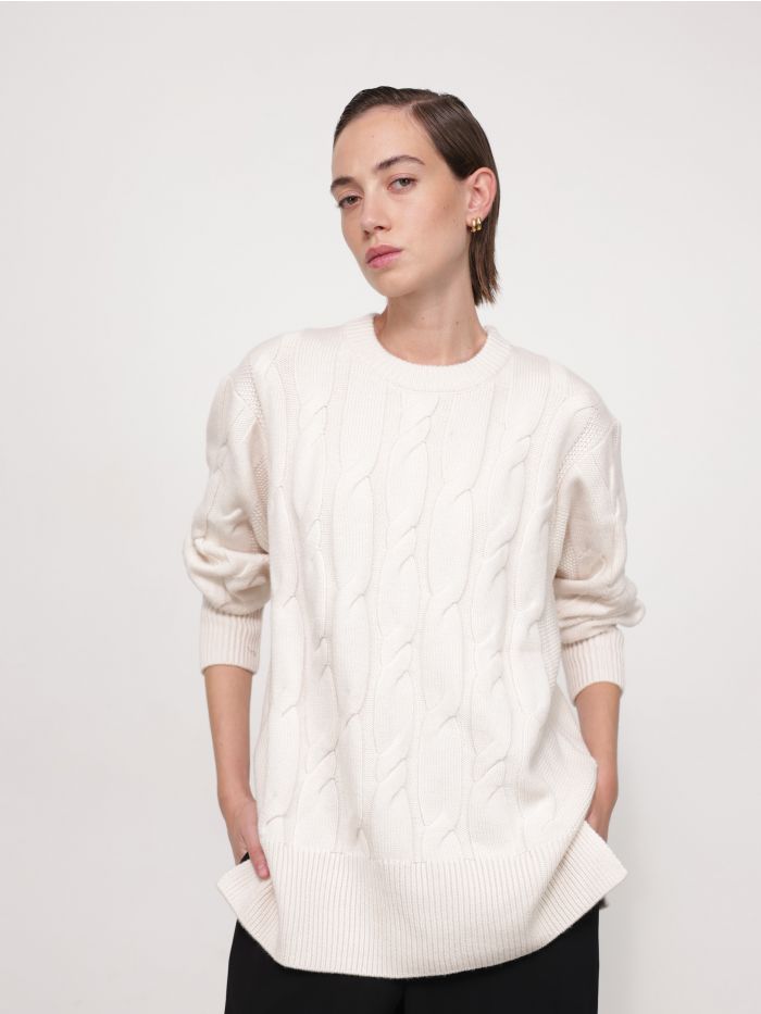 סריג אוברסייז צמות - בגדים