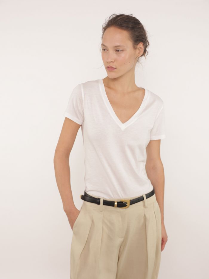 חולצת טי מפתח V - בגדים