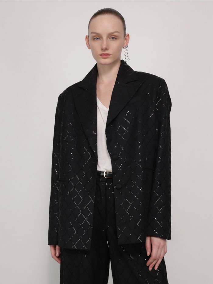 בלייזר אוברסייז פאייטים - בגדים