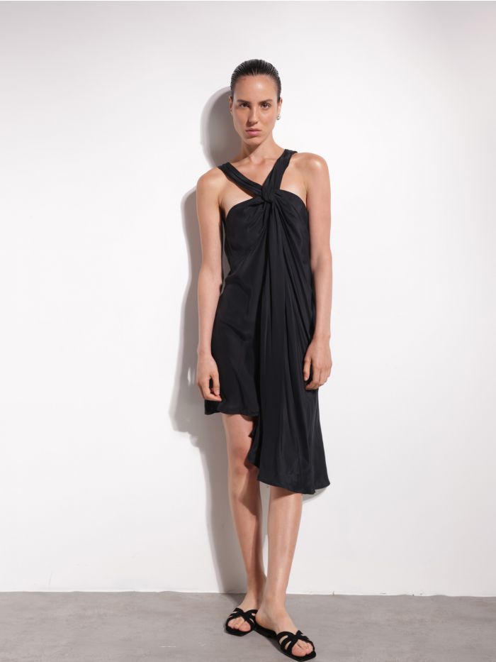 שמלת מיני א-סימטרית - בגדים