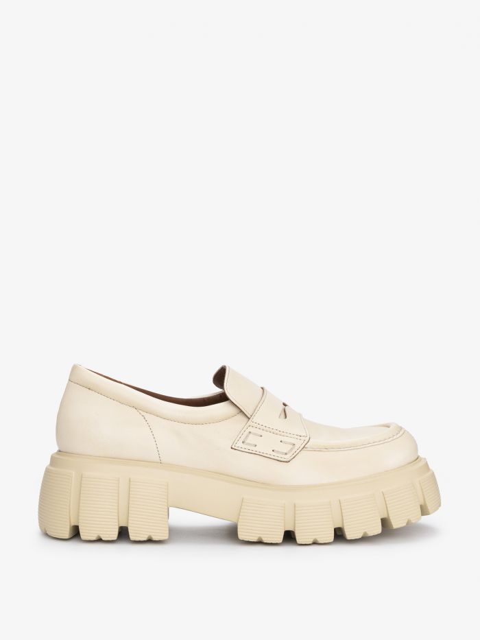 נעלי צ׳אנקי לואופרס - נעליים