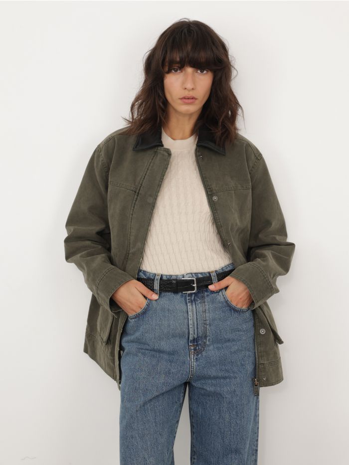 ג’קט עם צווארון מעור - בגדים