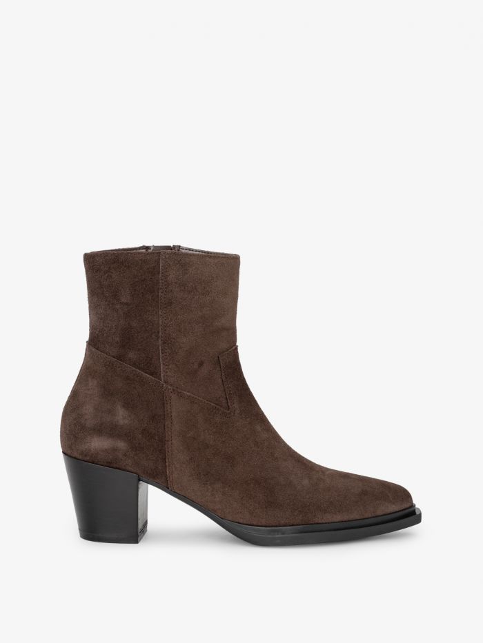 מגפוני עקב מעור - נעליים