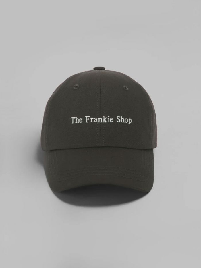 כובע בייסבול - אביזרים