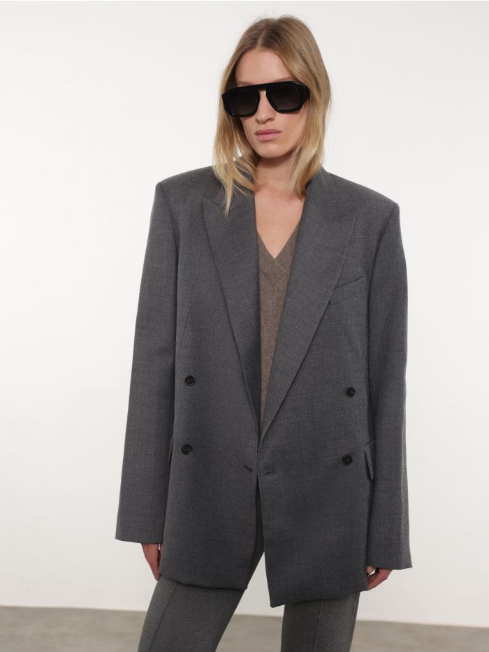 בלייזר מחוייט - בגדים