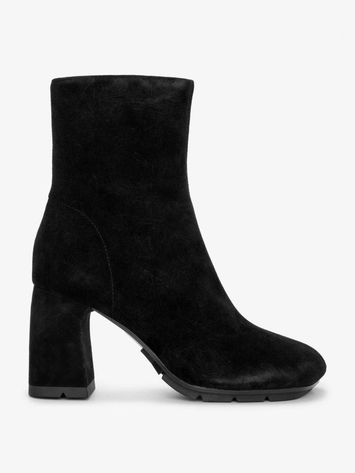 מגפוני עקב מזמש - נעליים