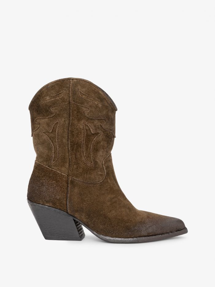 מגפוני בוקרים - נעליים