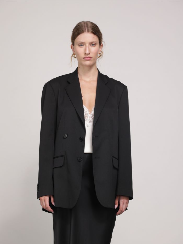 ג’קט מחויט - בגדים