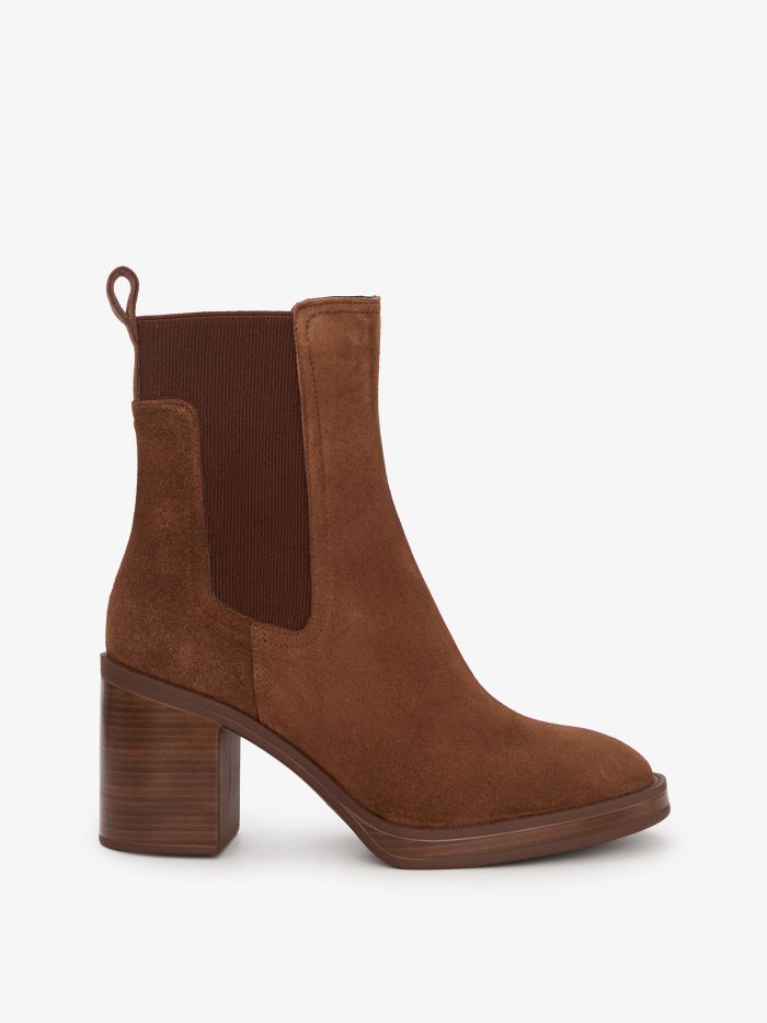 מגפוני זמש - נעליים