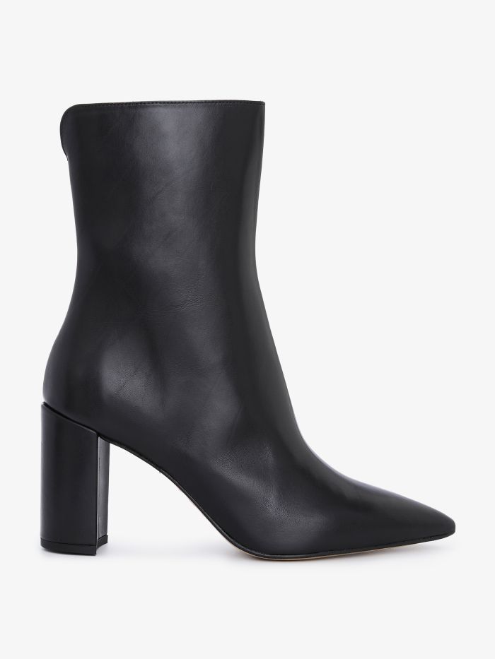 מגפי עקב מט - נעליים