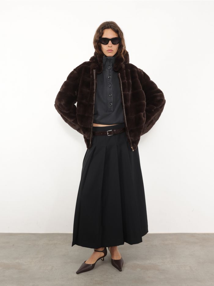 חצאית פליסה - בגדים