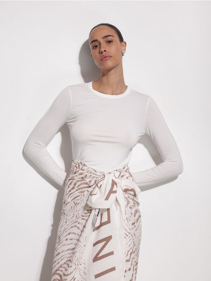 חולצת טי ארוכה לוקה - בגדים