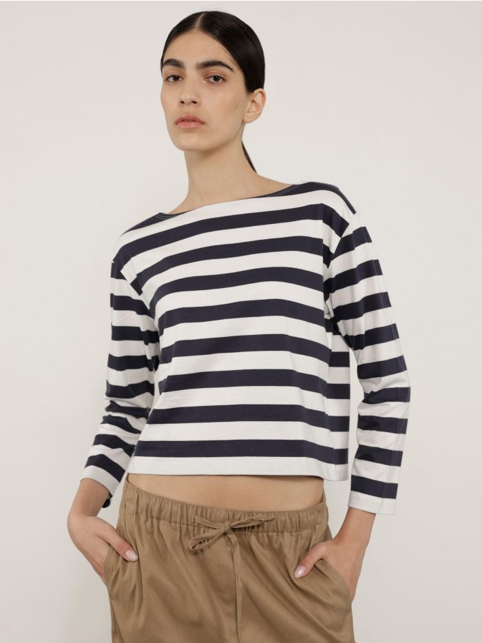 חולצת טי ארוכה - בגדים