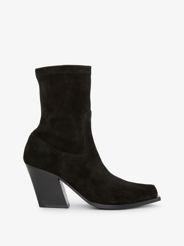 מגפוני זמש - נעליים