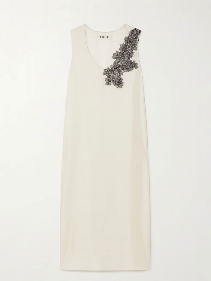 שמלת משי ותחרה - בגדים