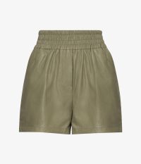 מכנסיים קצרים דמוי עור - בגדים