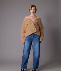 ג’קט דמוי פרווה עם כפתורים - בגדים