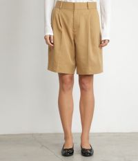 מכנסיים קצרים מחויטים - בגדים