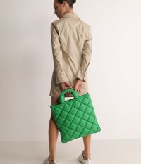 שמלה עם שרוולים ארוכים - בגדים