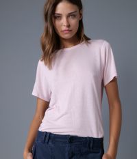 חולצת טישרט - בגדים