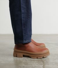 מגפונים מעור - נעליים