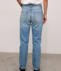 מכנסי ג’ינס סלים - בגדים