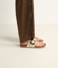 כפכפי אצבע - נעליים