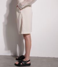 מכנסי ברמודה מחויטים - בגדים