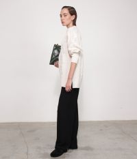 סריג אוברסייז צמות - בגדים