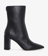 מגפי עקב מט - נעליים