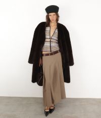 חצאית פליסה - בגדים