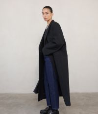 מעיל ארוך מחויט - בגדים