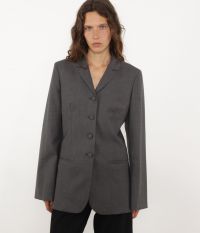 בלייזר עם מותן צרה - בגדים