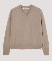 סריג מפתח וי - בגדים