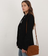 בלייזר מזמש - בגדים