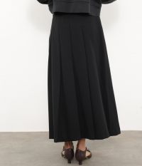 חצאית פליסה - בגדים