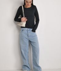 חולצת טי ארוכה לוקה - בגדים